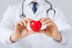 При помощи УЗИ врач оценивает морфологию и функциональные особенности сердца