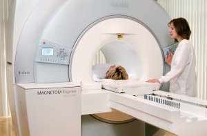 МРТ относиться к безопасным и высокоинформативным методам обследования