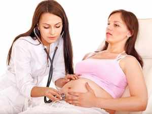 При рентгенографии во время беременности у плода могут возникнуть осложнения в развитии 
