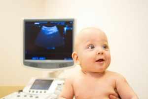 УЗИ брюшной полости ребенку назначается при любых жалобах со стороны пищеварительной системы