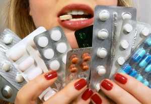 Выбор способов нормализации мочевой кислоты во многом зависит от причин повышения вещества в организме