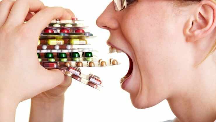 Медикаментозные препараты могут вызывать чувство привкуса железа во рту