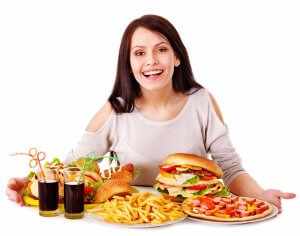 Повышенный уровень холестерина может быть вызван неправильным питанием