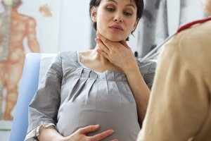 Контролировать гормональный фон очень важно особенно в период беременности